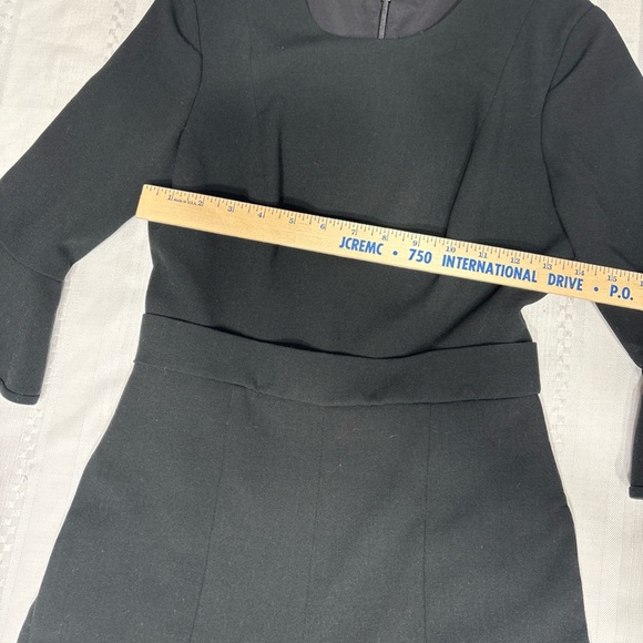 Black Halo~Brooklyn- 3/4 Bell Sleeve Jumpsuit~Size 2 - Picture 5 of 16